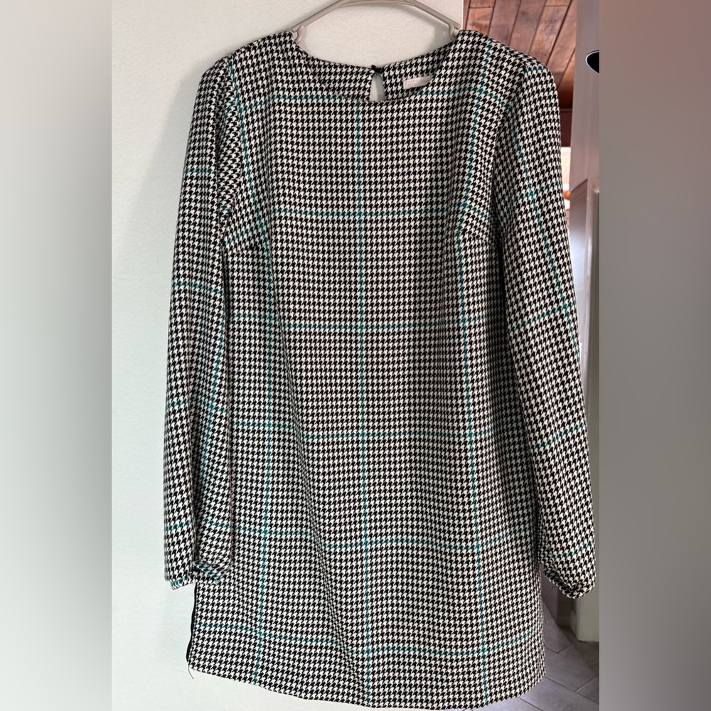 Women’s houndstooth black, white and blue dress size medium